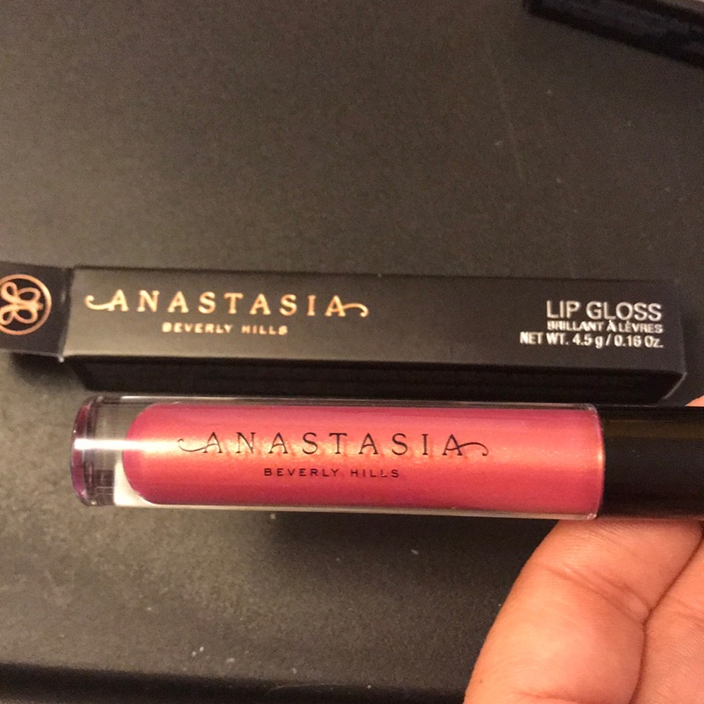 Anastasia Lip gloss (sold out in stores)